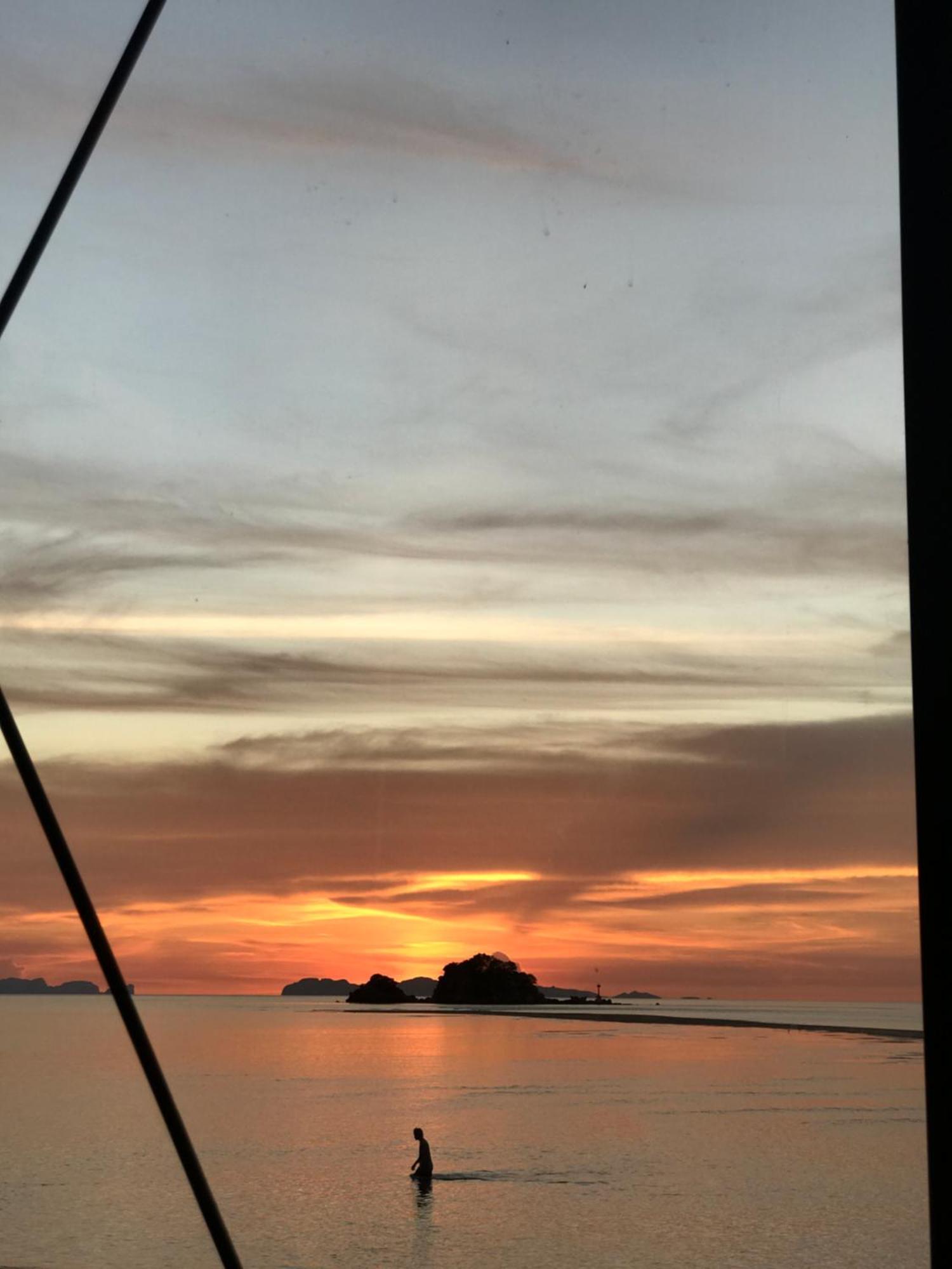 Deepspace Cabin On Quiet Beach Ko Lanta Exteriör bild